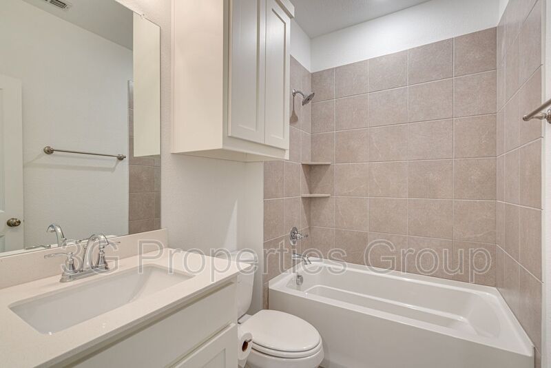 2725 Splendor Lane property image