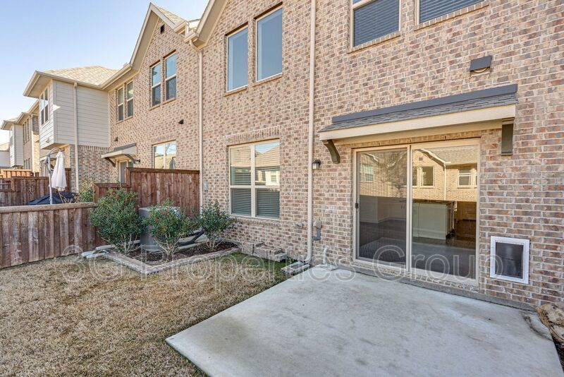 2725 Splendor Lane property image