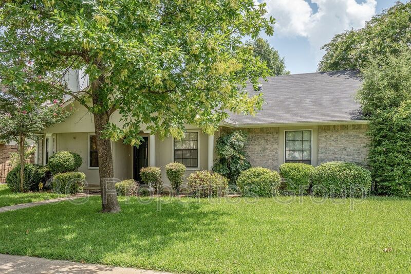 2829 London Lane property image