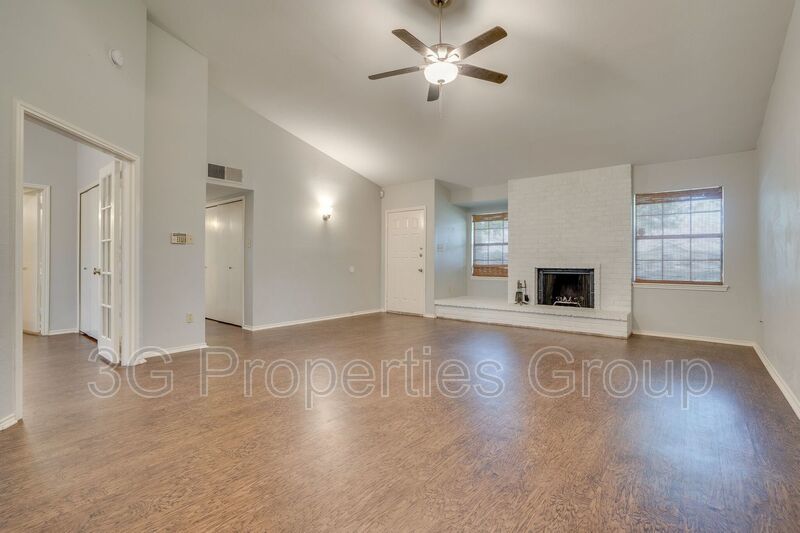 2829 London Lane property image