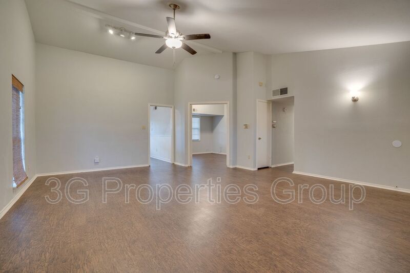 2829 London Lane property image