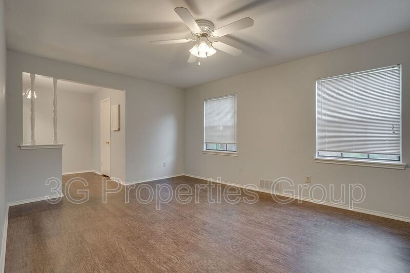 2829 London Lane property image