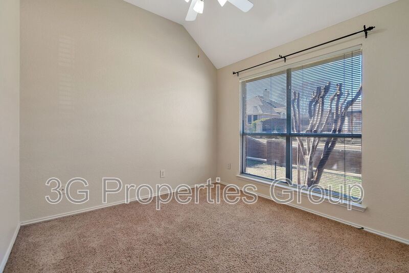 1045 Sweet Grass Trail property image