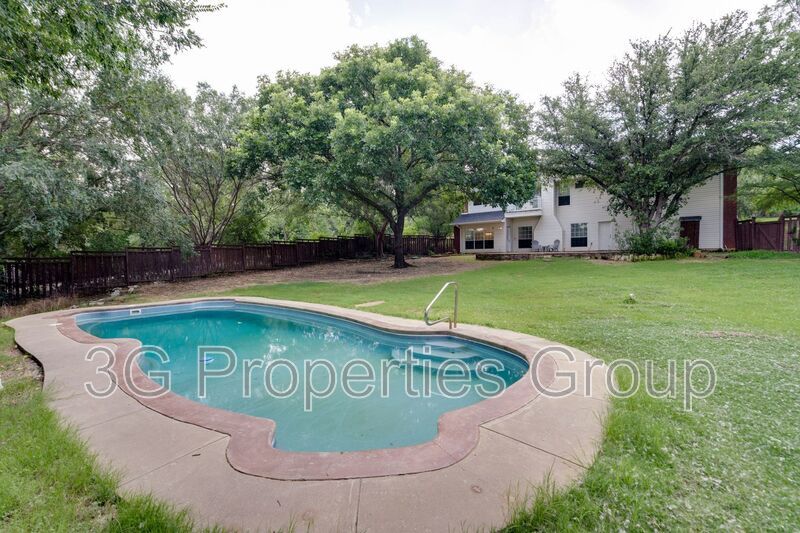 3937 Valley View Lane property image