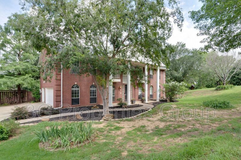 3937 Valley View Lane property image