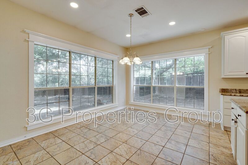 3937 Valley View Lane property image