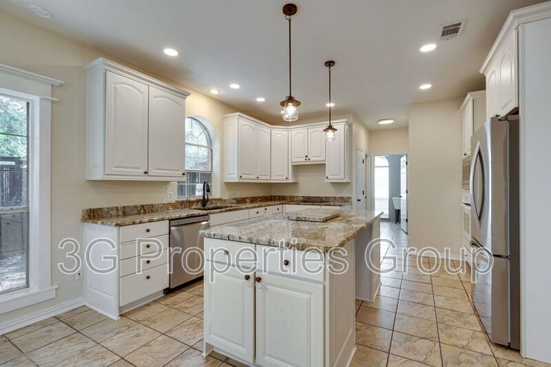 3937 Valley View Lane property image