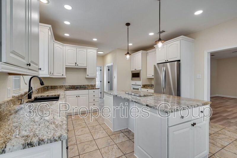 3937 Valley View Lane property image