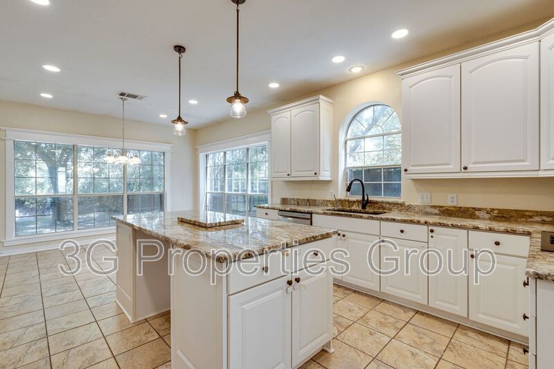 3937 Valley View Lane property image