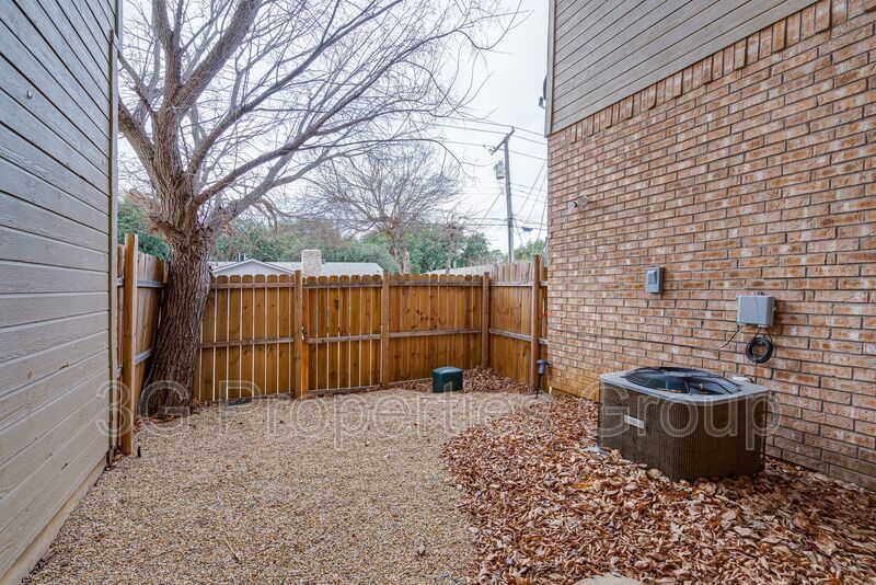 1504 Barbara property image
