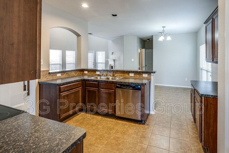 2228 Canyon Point property image