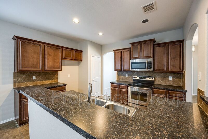 2228 Canyon Point property image