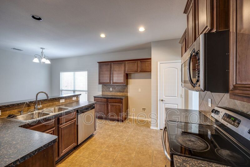 2228 Canyon Point property image