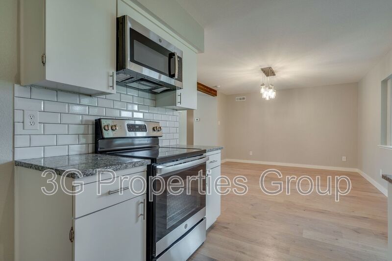 930 Briarwood Dr. property image