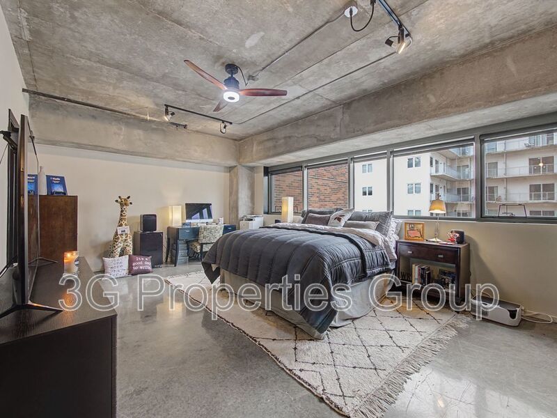 1999 Mckinney Ave property image