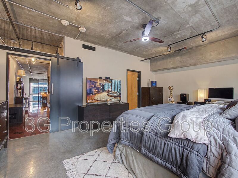 1999 Mckinney Ave property image