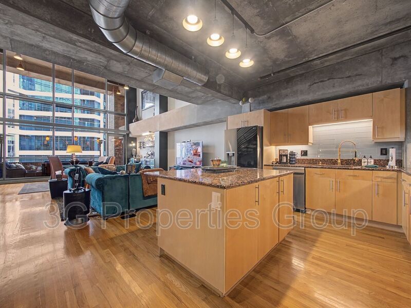 1999 Mckinney Ave property image