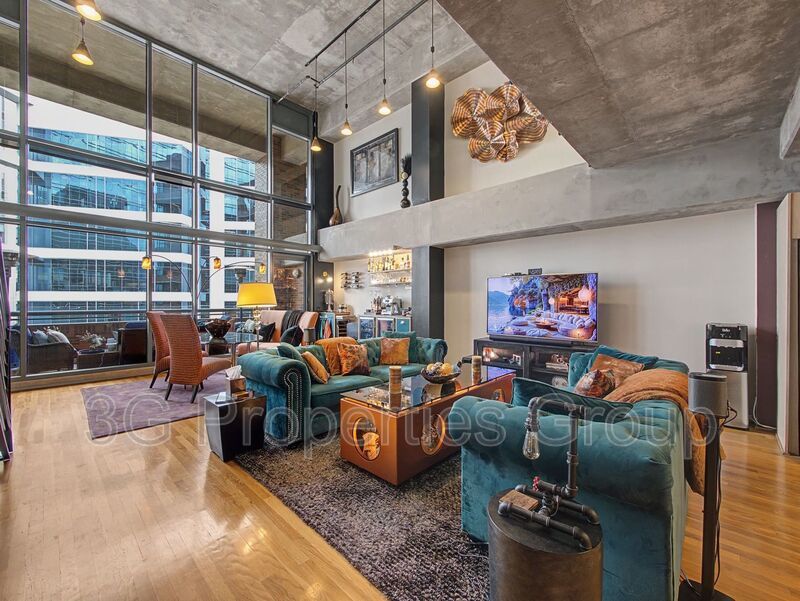 1999 Mckinney Ave property image