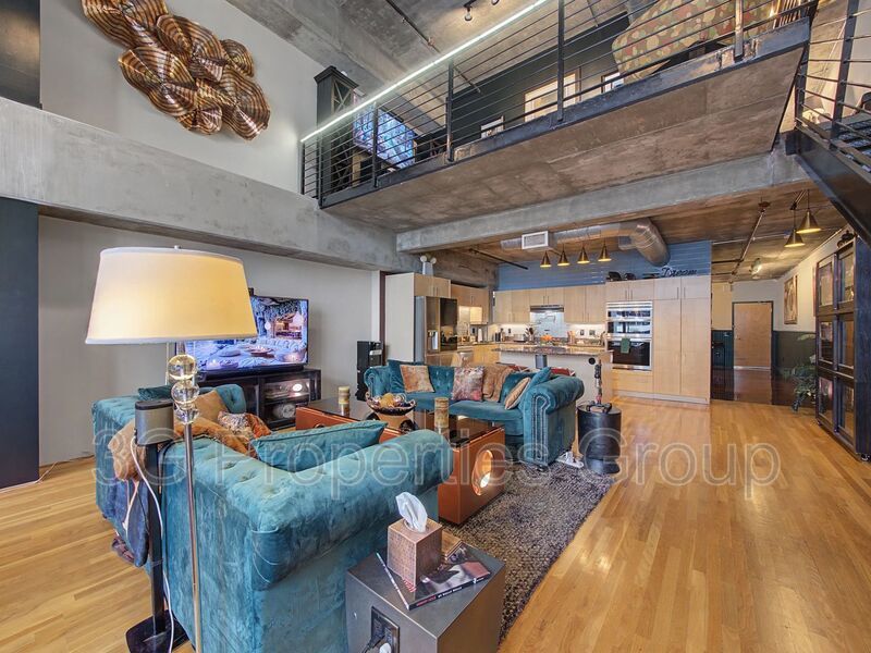 1999 Mckinney Ave property image