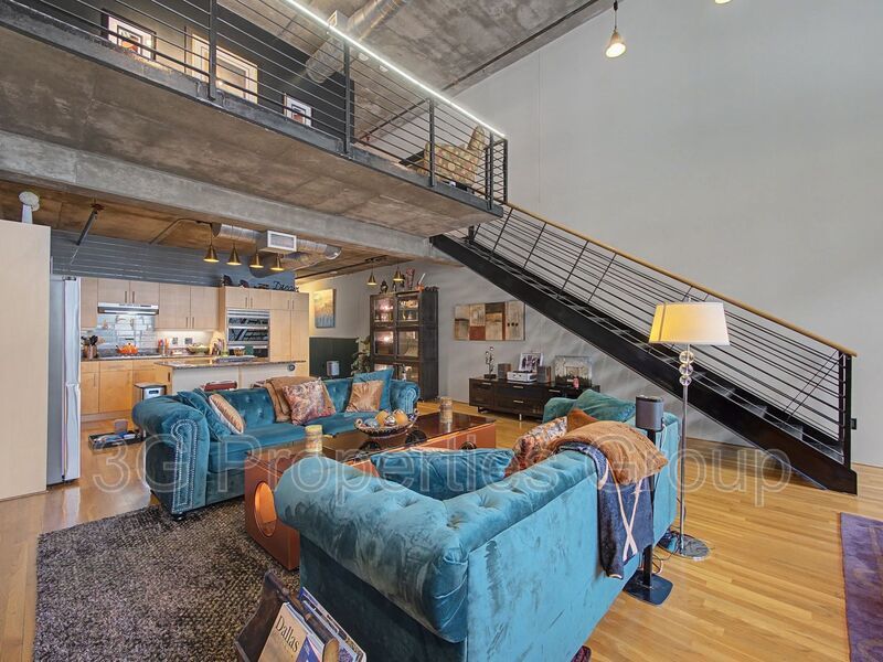 1999 Mckinney Ave property image