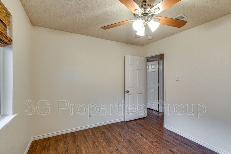 1561 Knottingham Drive property image