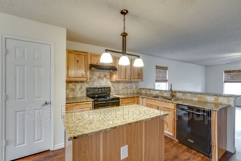 1561 Knottingham Drive property image