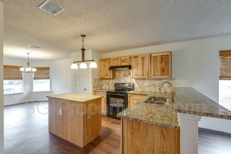 1561 Knottingham Drive property image