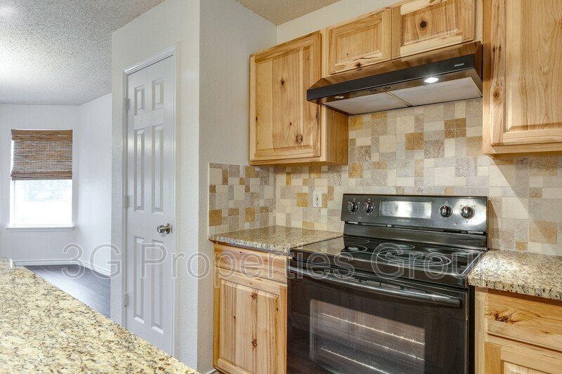 1561 Knottingham Drive property image