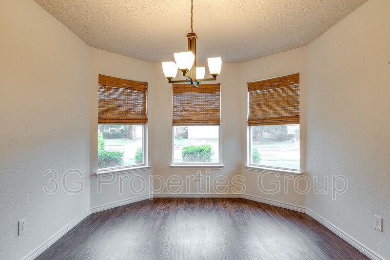 1561 Knottingham Drive property image