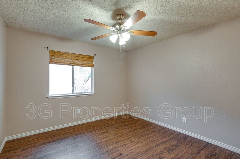 1561 Knottingham Drive property image
