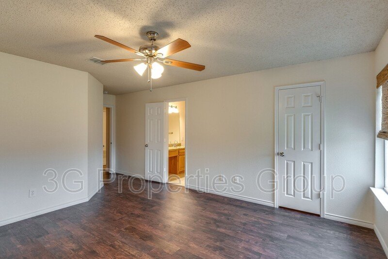 1561 Knottingham Drive property image
