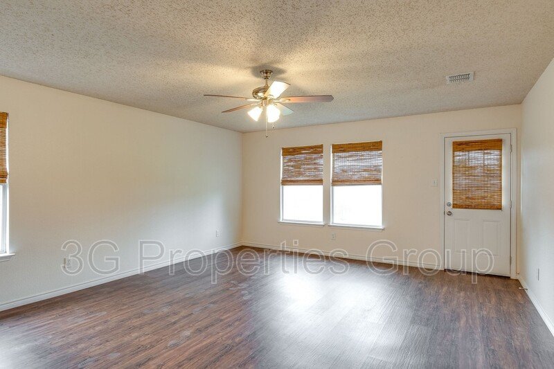 1561 Knottingham Drive property image