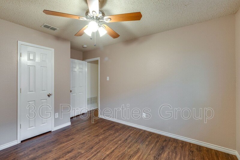 1561 Knottingham Drive property image