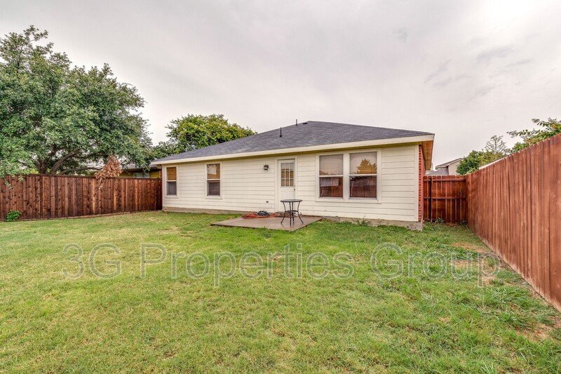 1561 Knottingham Drive property image