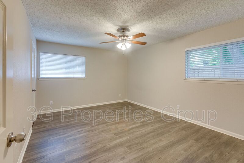 508 Lexington Ln property image