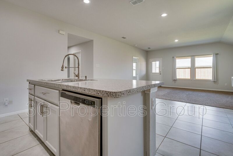 16424 Milwaukee Street property image
