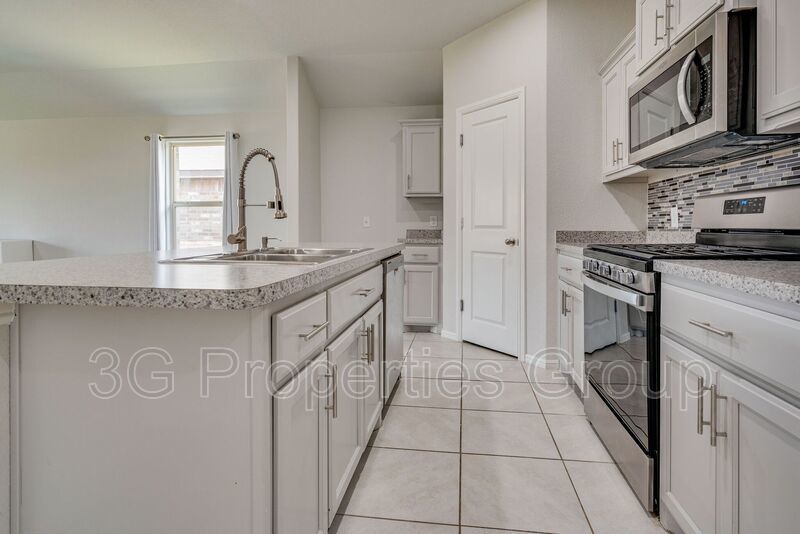 16424 Milwaukee Street property image