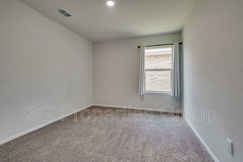 16424 Milwaukee Street property image