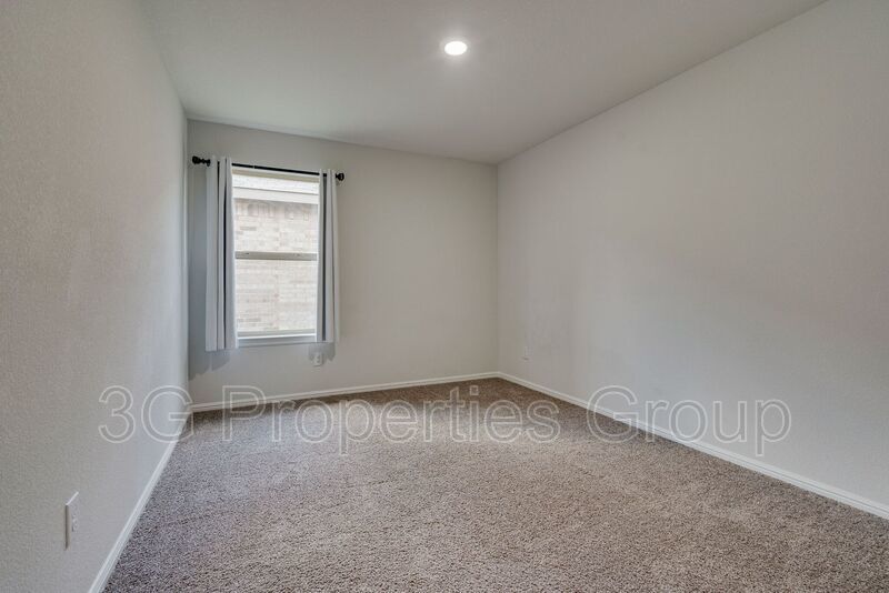 16424 Milwaukee Street property image