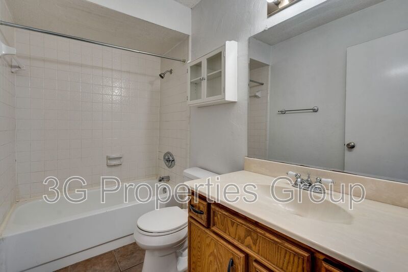 613 Hunters Glen St property image