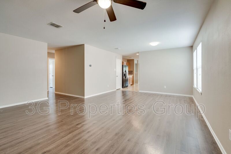 1901 Foxfield Way property image