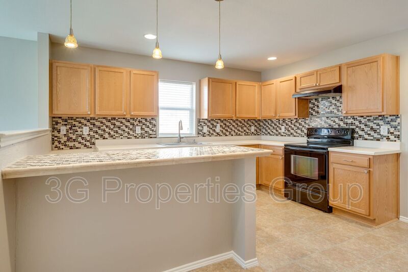 1901 Foxfield Way property image