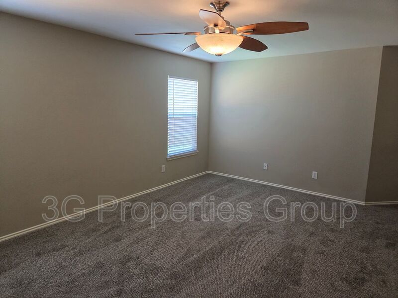 1901 Foxfield Way property image