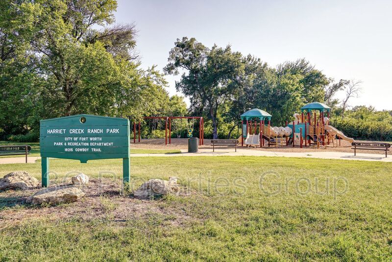 1901 Foxfield Way property image