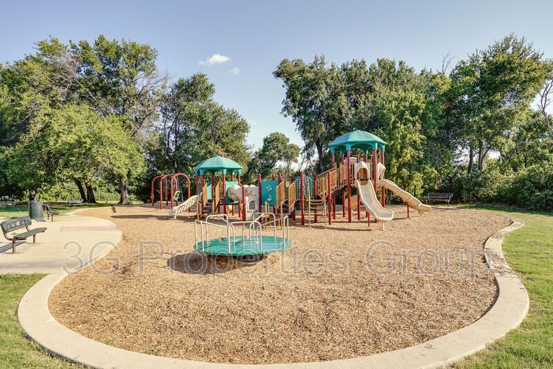 1901 Foxfield Way property image