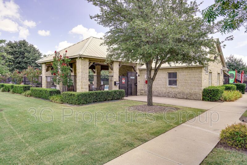 1901 Foxfield Way property image