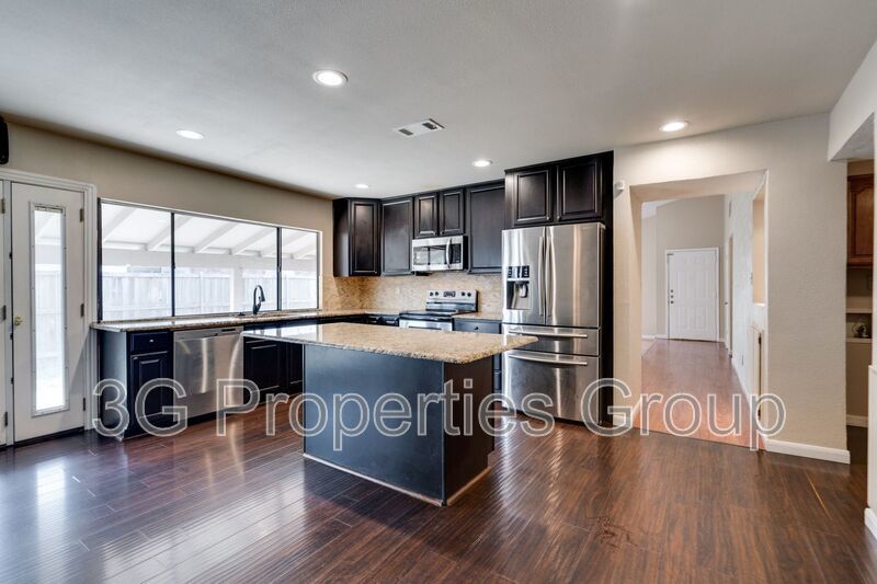 216 Park Meadow property image