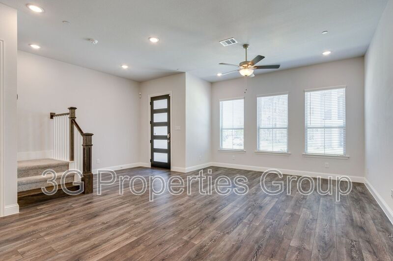 344 Almanor St property image