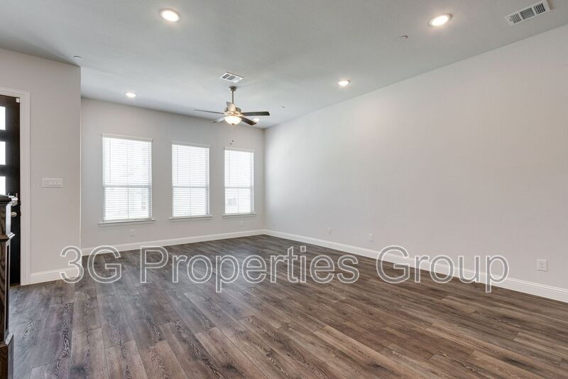 344 Almanor St property image