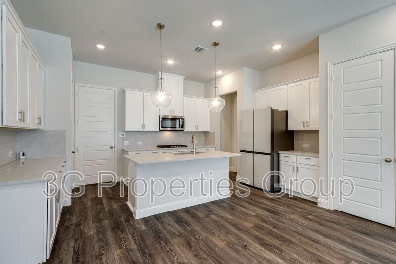 344 Almanor St property image